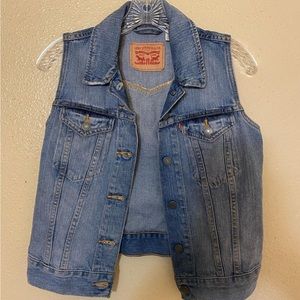 Levi denim vest